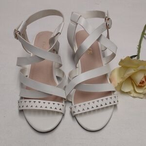 Place White Strappy Sandals with Studded Detailing